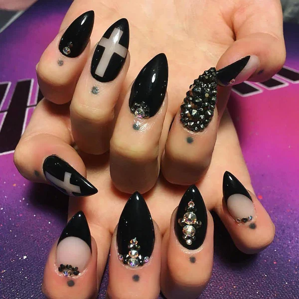22. Gothic Summer Nails